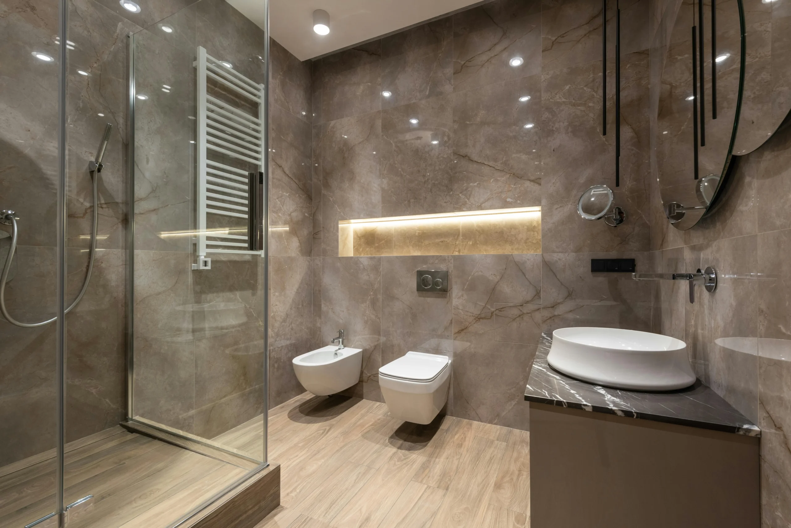 Project 21 Modern bathroom with elegant design.